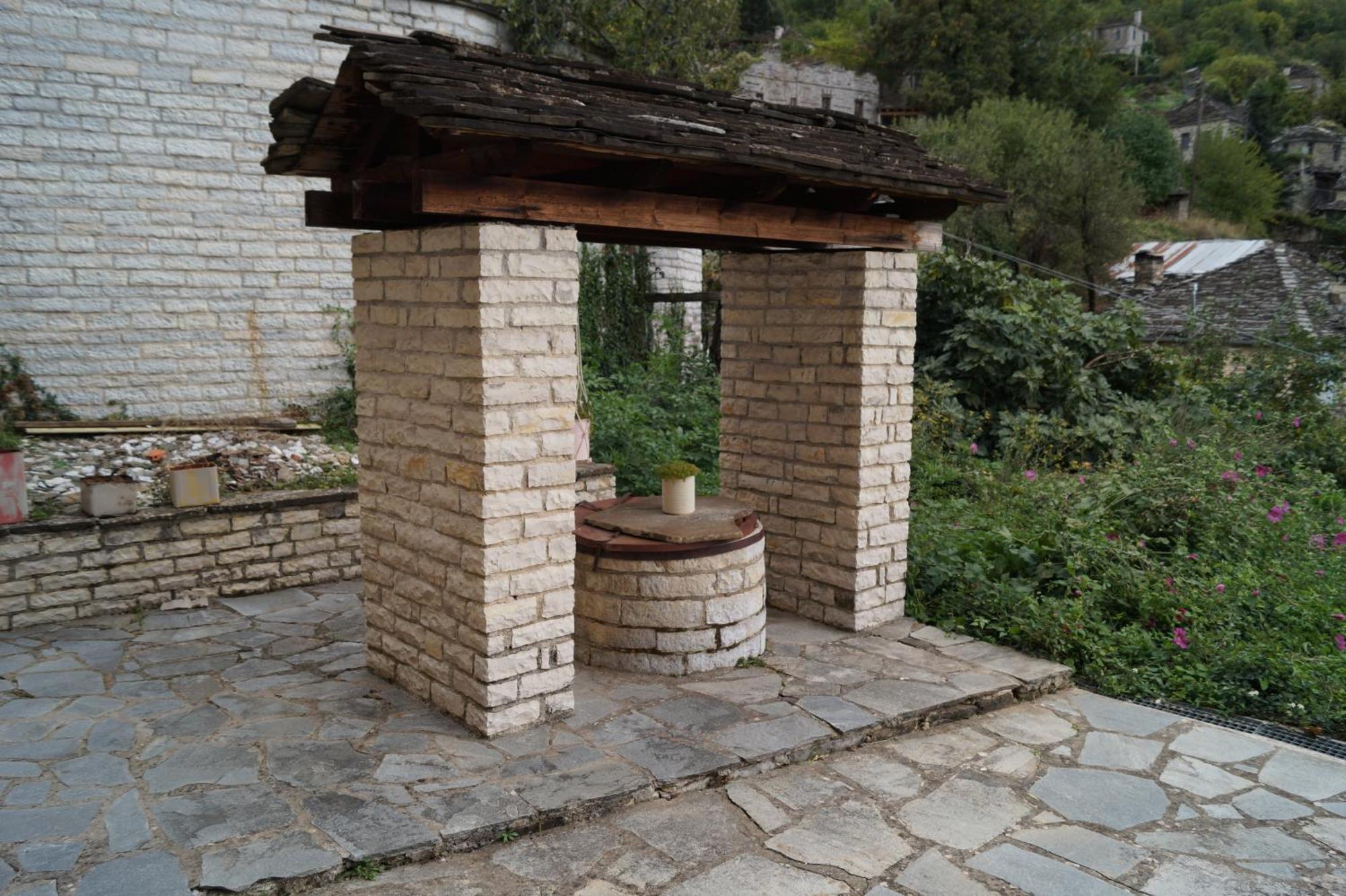 Ikojenia Traditional Lodge Pápingo Kültér fotó